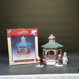 Vintage 1993 Lemax Dickensvale Christmas Village  Gazebo #33096 Retired